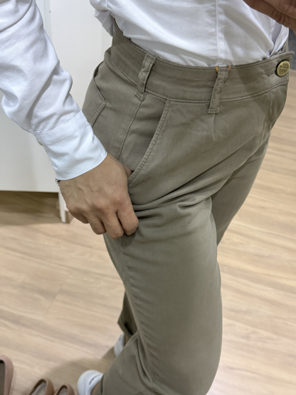 Calça veludo cotelê